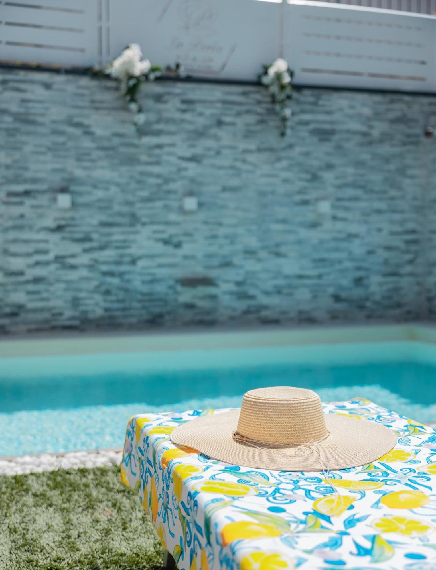La Perla Luxury Rooms อันกรี ภายนอก รูปภาพ